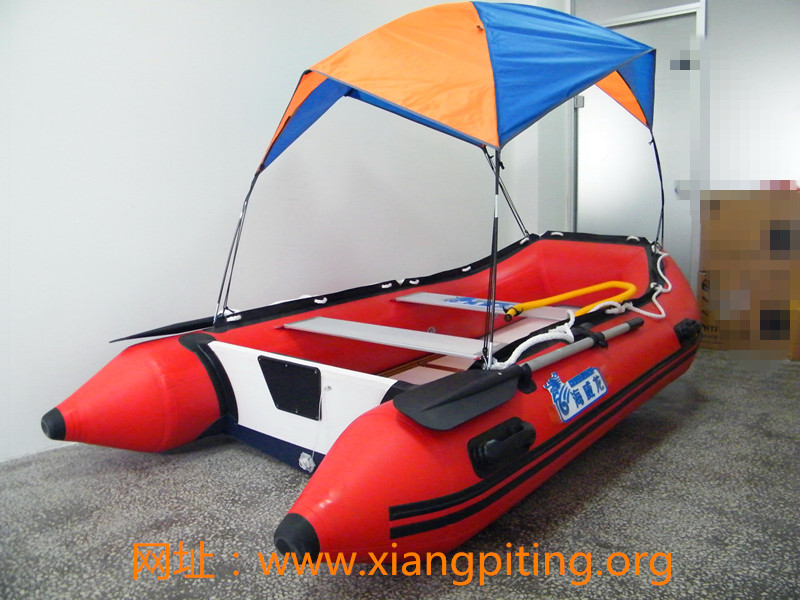 橡皮艇通用遮陽棚,安裝簡(jiǎn)單方便,質(zhì)量好,價(jià)格優(yōu)